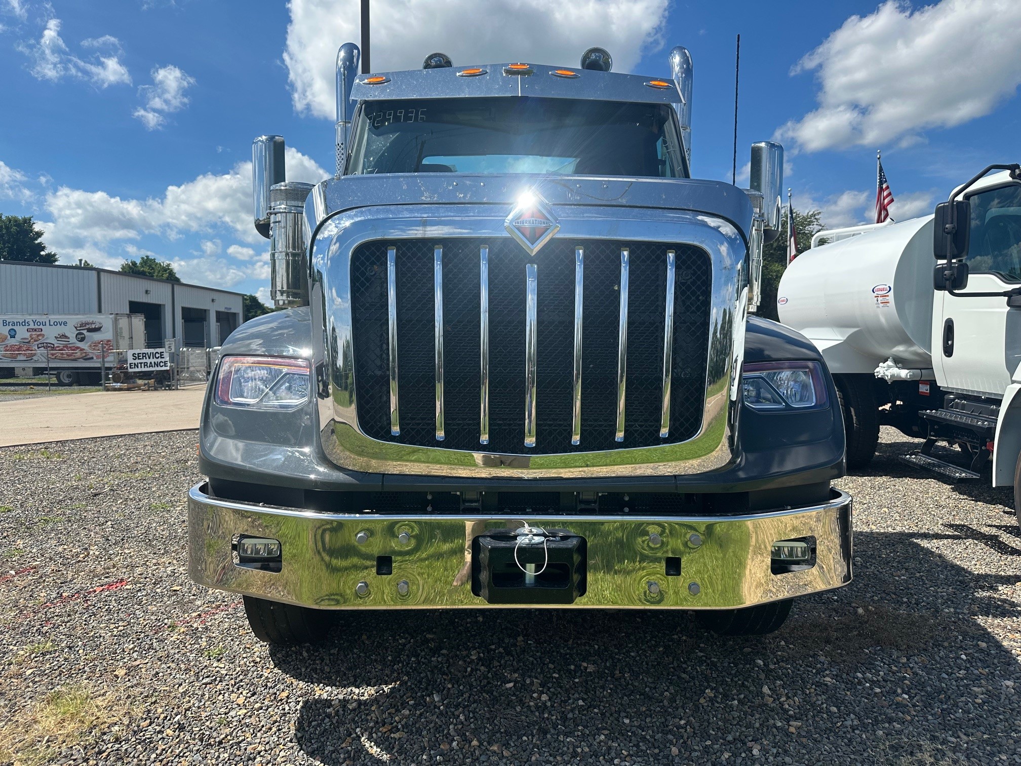 2026 INTERNATIONAL HX620 TN329936 - image 2 of 6