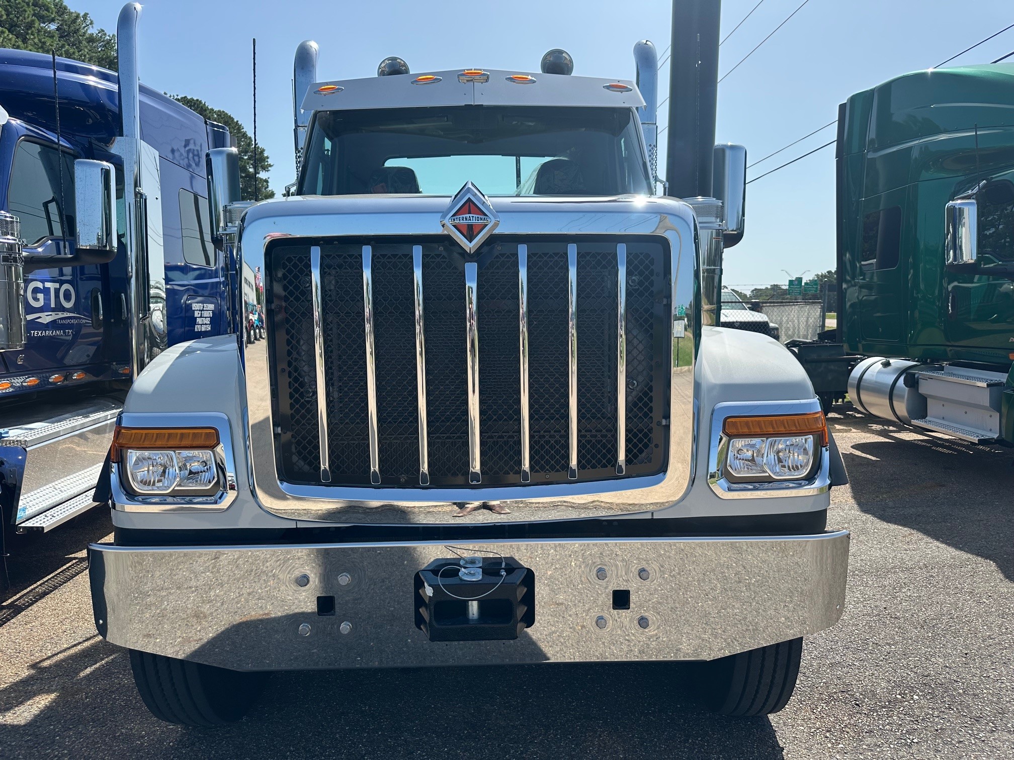 2026 INTERNATIONAL HX520 DAY CAB TN338284 - image 2 of 6