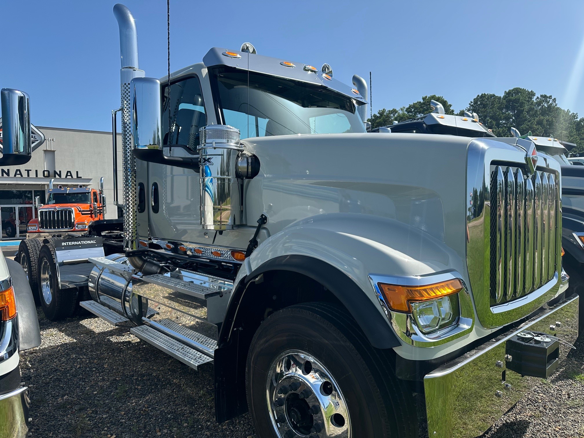 2026 INTERNATIONAL HX520 TN338320 - image 3 of 6