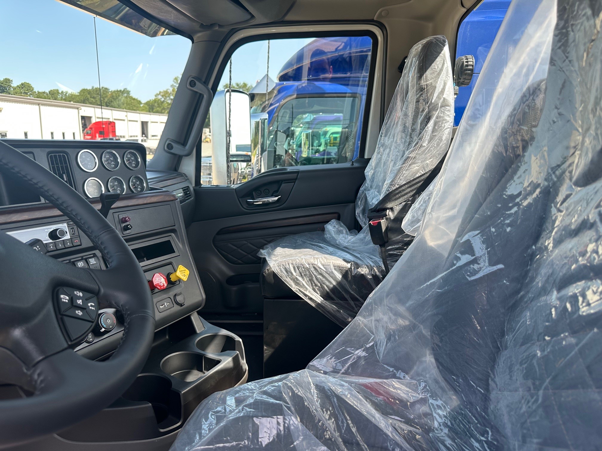 2026 INTERNATIONAL HX520 DAY CAB TN338284 - image 6 of 6