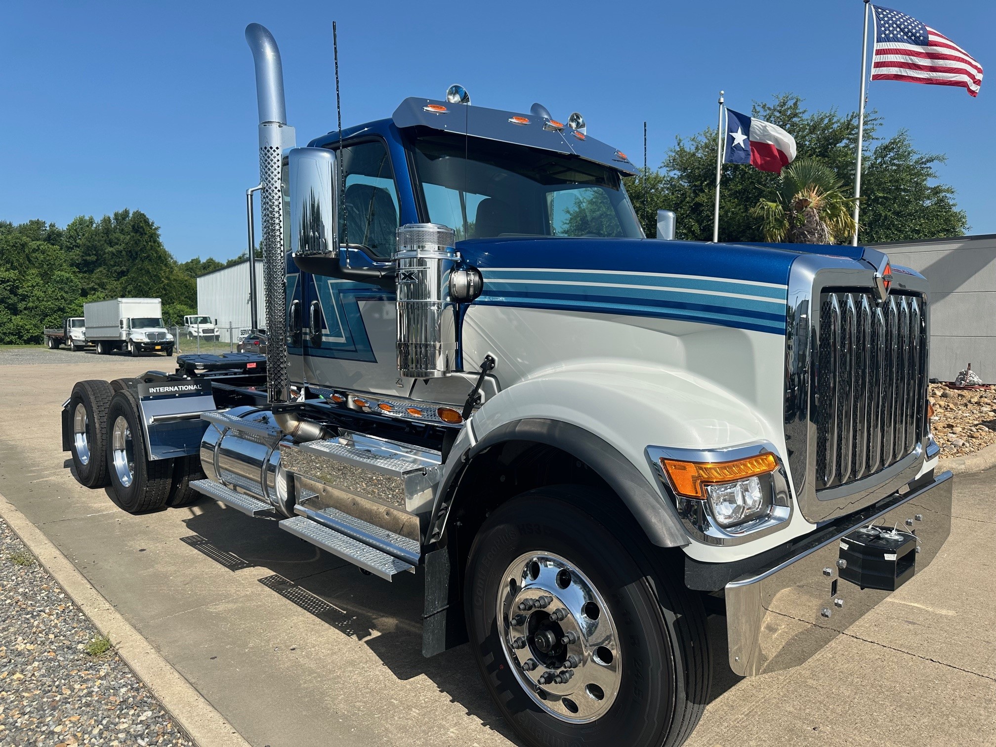 2026 INTERNATIONAL HX520 TN320192 - image 3 of 6