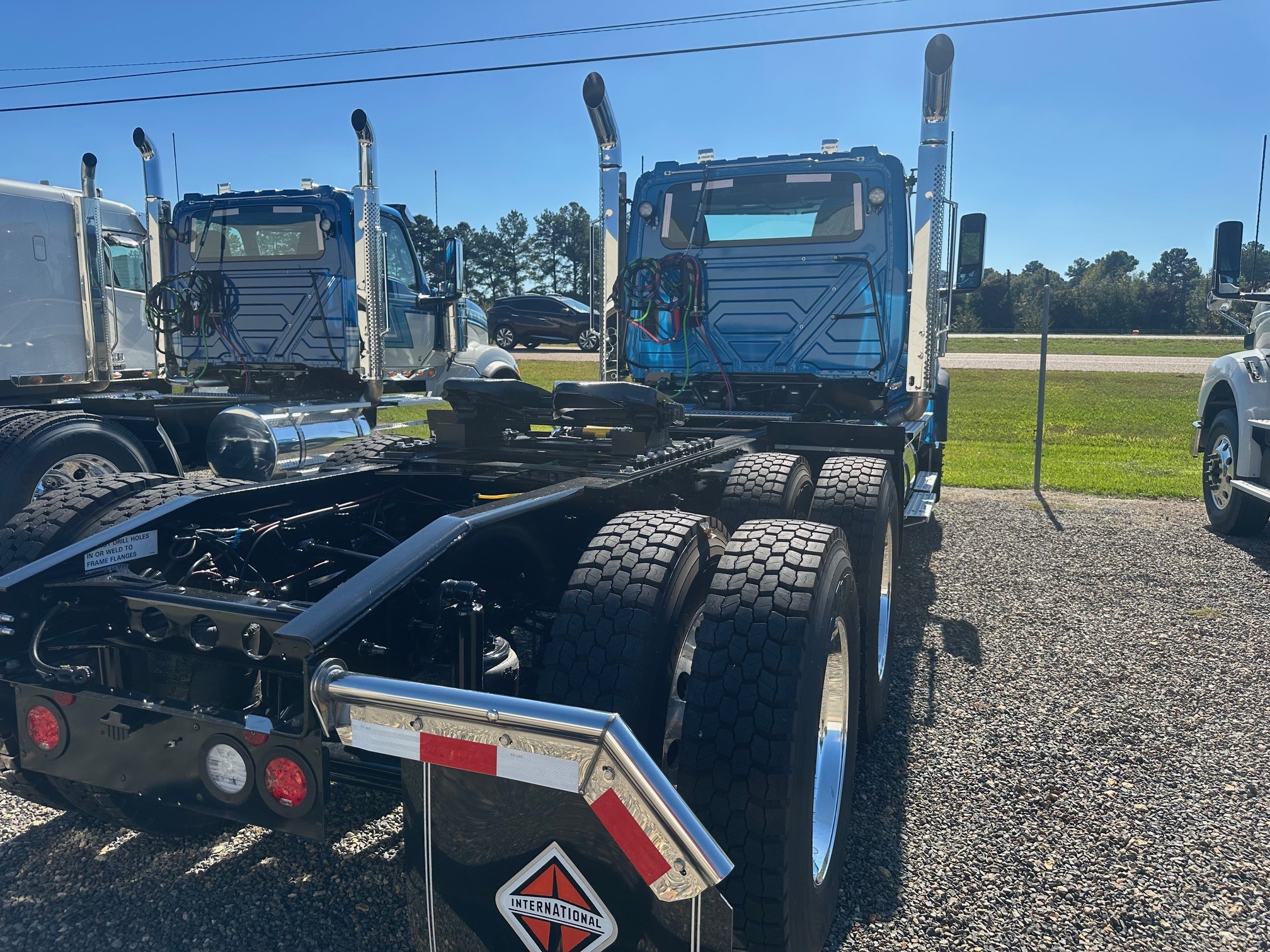 2026 INTERNATIONAL HX520 - image 3 of 6